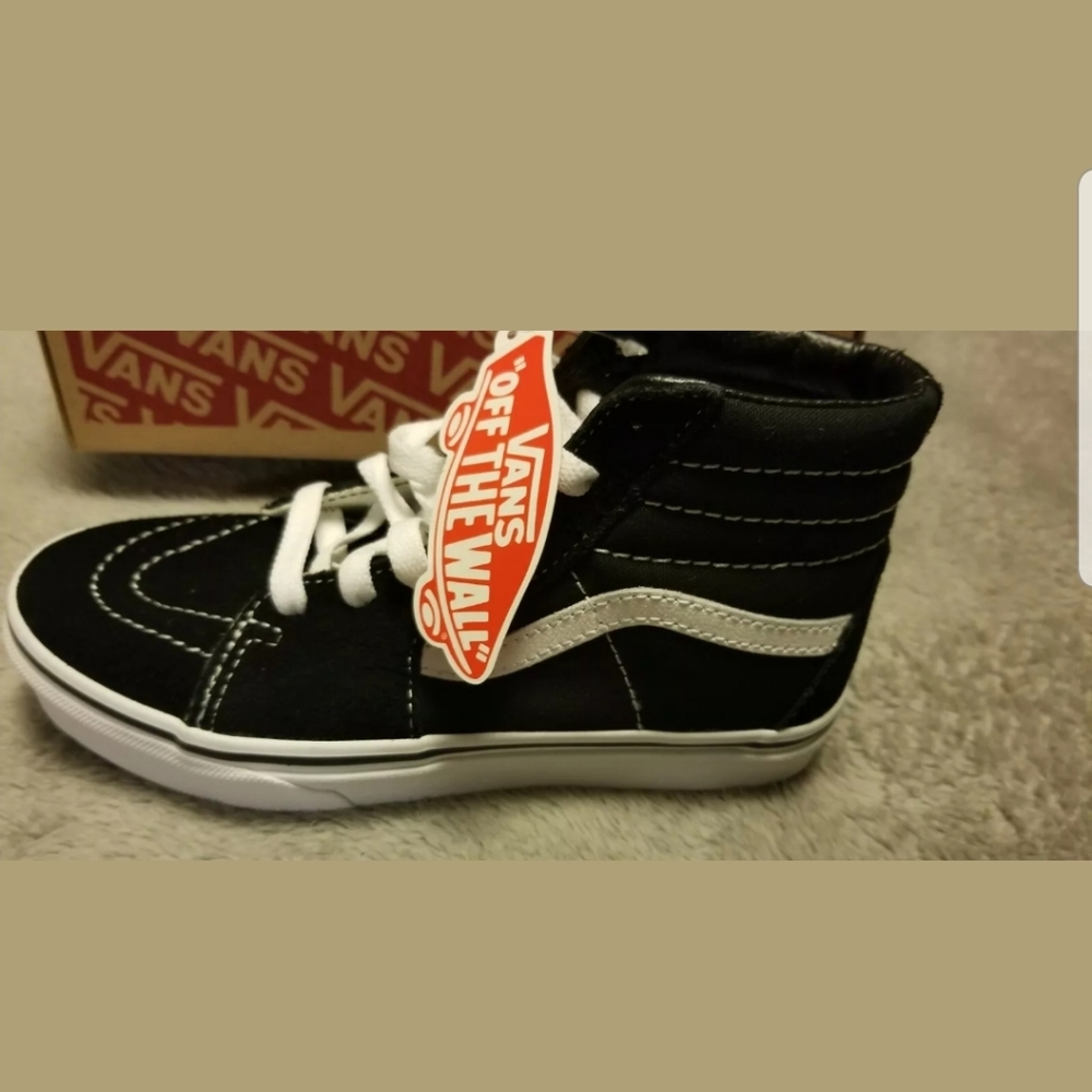 Vans Sk8 high. Black and White. Size 2.5y.